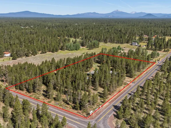 52425 Meadow Ln, La Pine, OR 97739