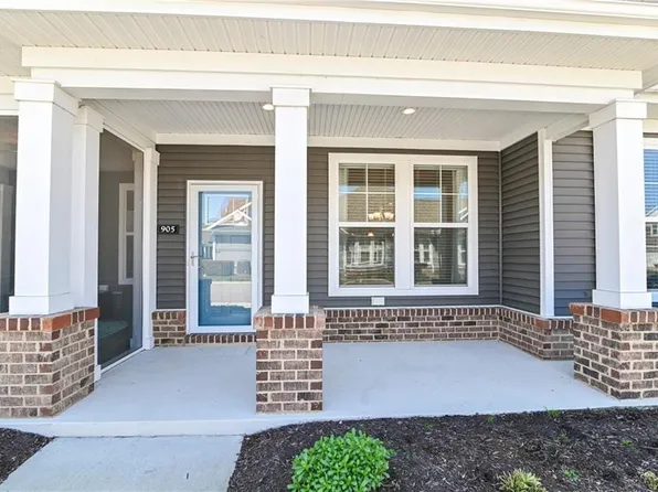 905 Biltmore Way, Chesapeake, VA 23320