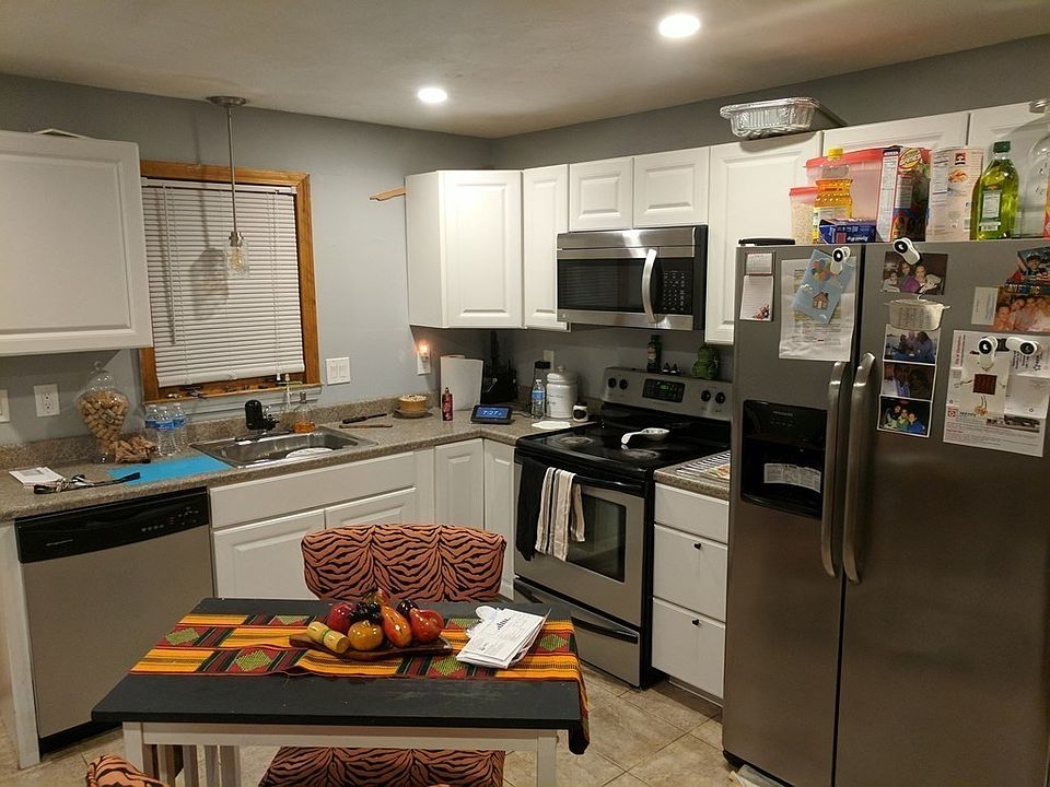 1st image of 9 Wellington Pl #1