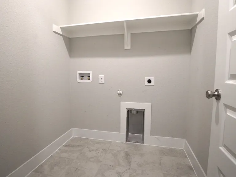 1833 Purtis Creek Dr — Photo 29