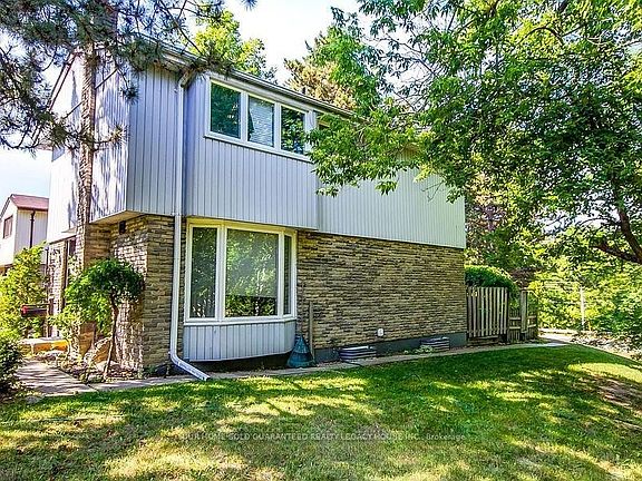 3rd image of 59 Kenninghall Blvd #17