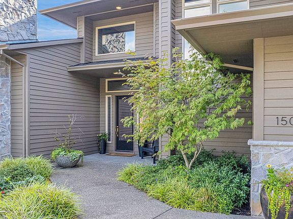 Property Entrance>