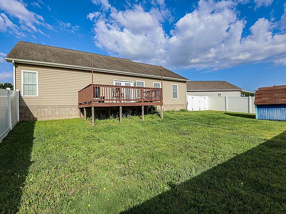 4th image of 160 Keeneland Ct