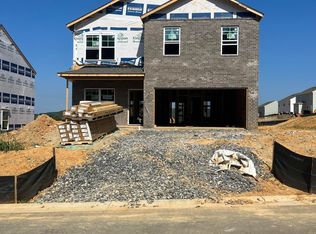 1113 Twelve Oaks Ct, Blountville, TN 37617