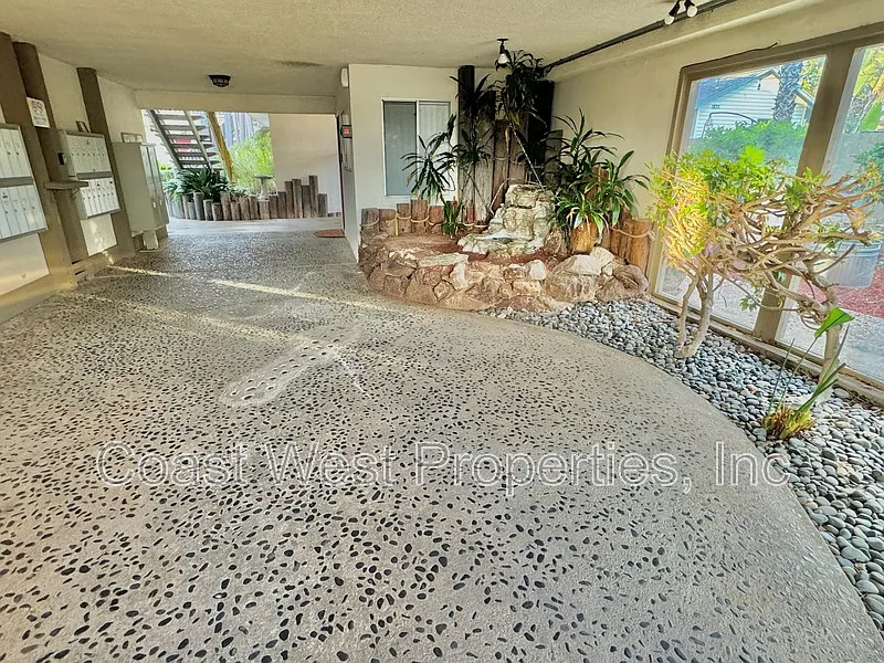 Mauna Loa Apartments — Photo 4