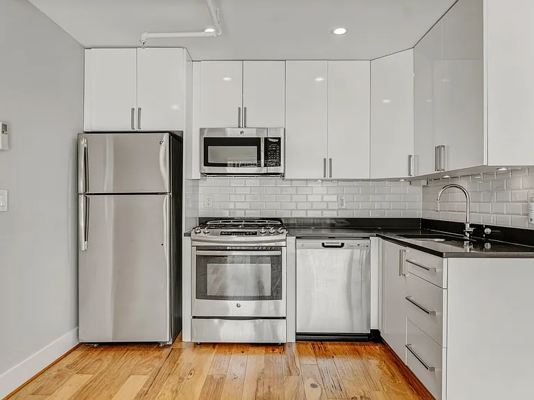 1514 Newton St NW #102 — Photo 6