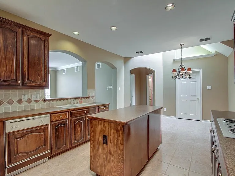 224 Heatherwood Dr — Photo 11