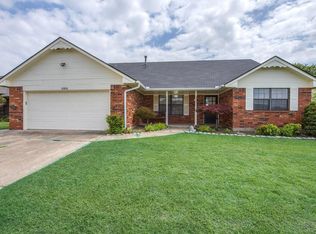 10616 Songbird Ln, Midwest City, OK 73130