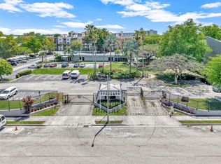 Paradise Pointe Condo, Miami, FL 33157