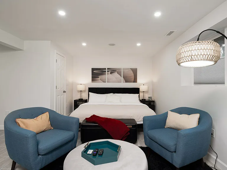 Lower level/basement suite seating area