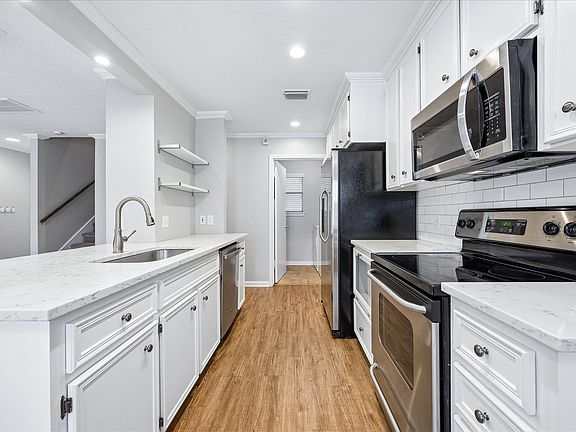 3rd image of 3845 Ranch Road 2222 APT 33