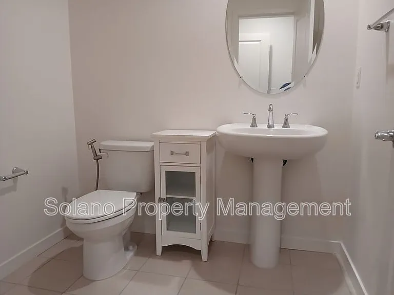 1284 Warmth Ct — Photo 4