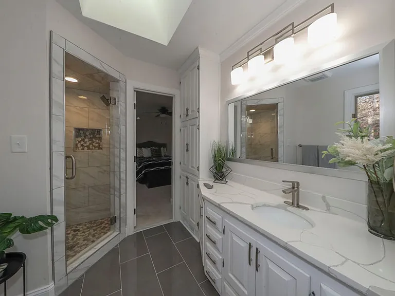 208 Fairfax Way — Photo 38