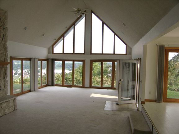 3rd image of 350 Riverview Dr