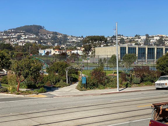 2nd image of 2009 San Jose Ave