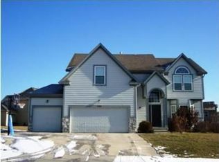 700 S Jaide Ln, Olathe, KS 66061
