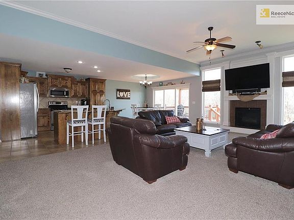 3rd image of 8821 N Mersington Ave