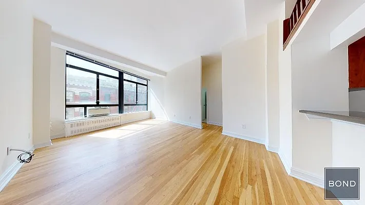 Rented by Bond New York | media 17