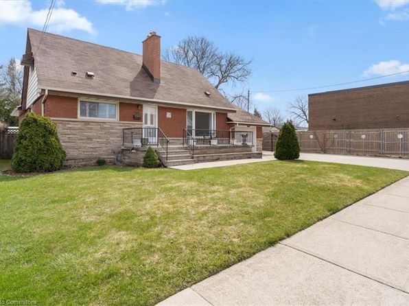 161 Howard Ave, Hamilton, ON L9A 2W9