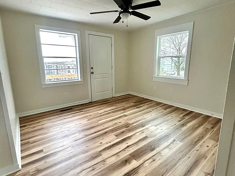 303 Smith St — Photo 2