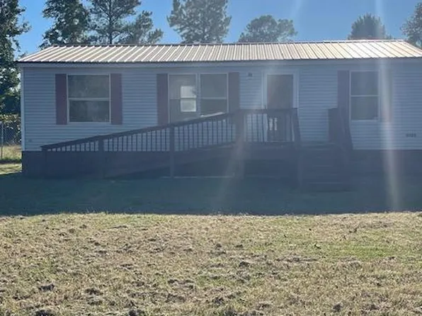 6333 Chickenfoot Road, Saint Pauls, NC 28384
