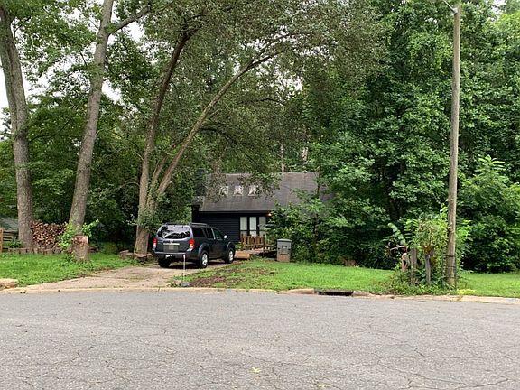 2nd image of 4951 McAlpine Ln