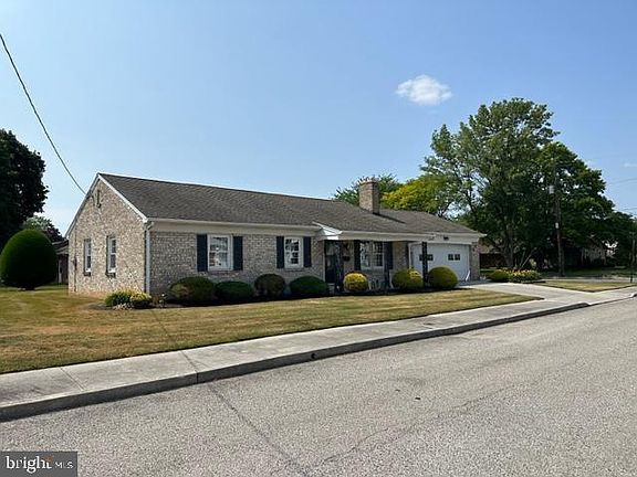 2nd image of 350 Brandywine Ln