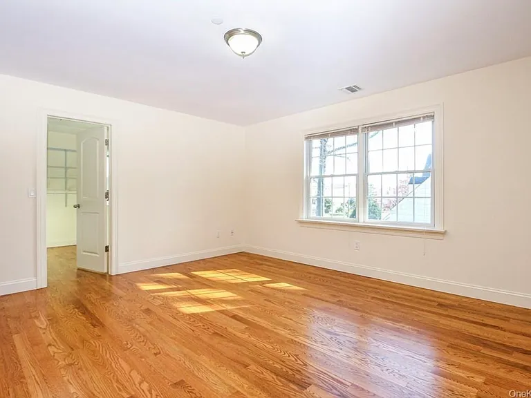 114 Oak St #114 — Photo 14