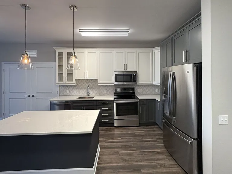 Residences at The Promenade — Photo 112