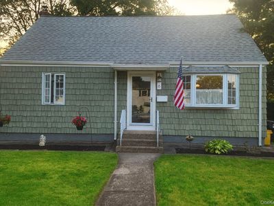 6 Ford Drive W, Massapequa, NY, 11758