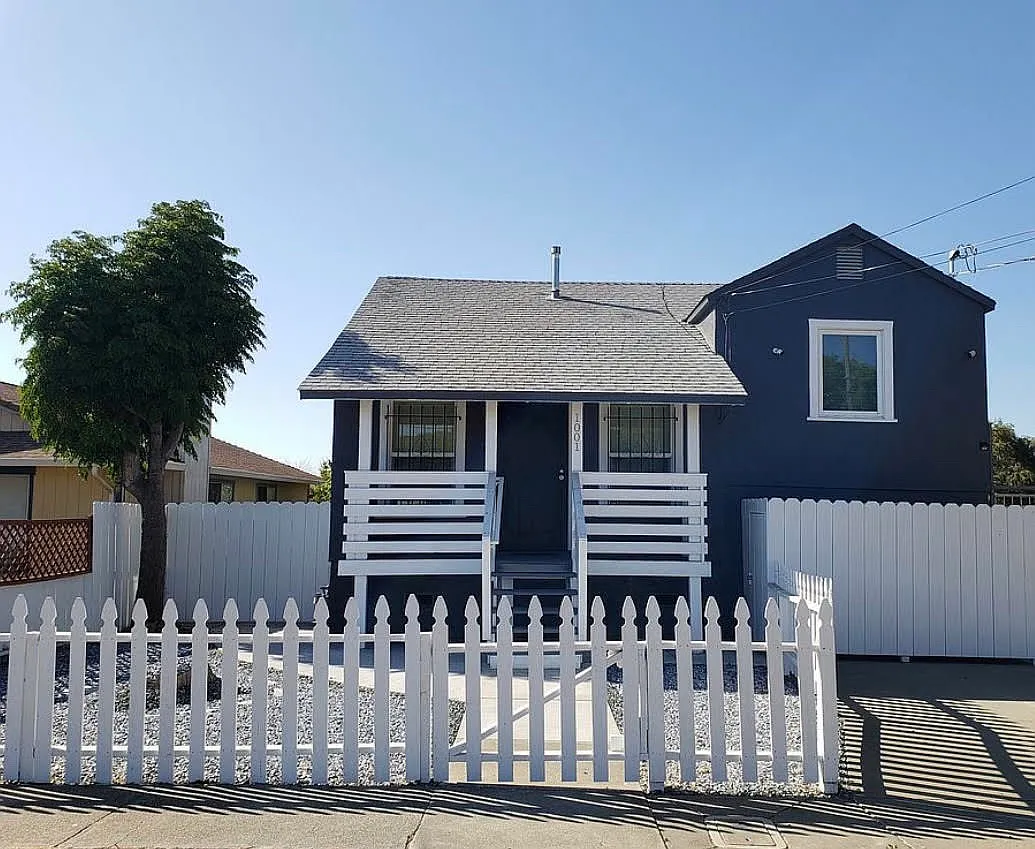 4 bed, 1000 sqft, $2,800 — Photo 1