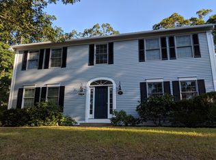 87 Fairfield Ave, Tisbury, MA 02568
