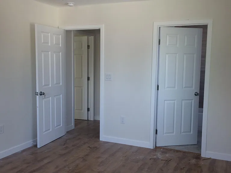 1250 W 37th Dr — Photo 10