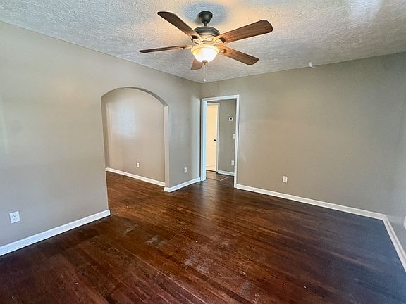 4th image of 1902 18th St