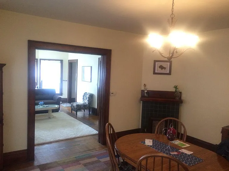 446 W 7th St — Photo 7