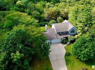 1323 N Hickory Hills Rd, Germantown Hills, IL 61548