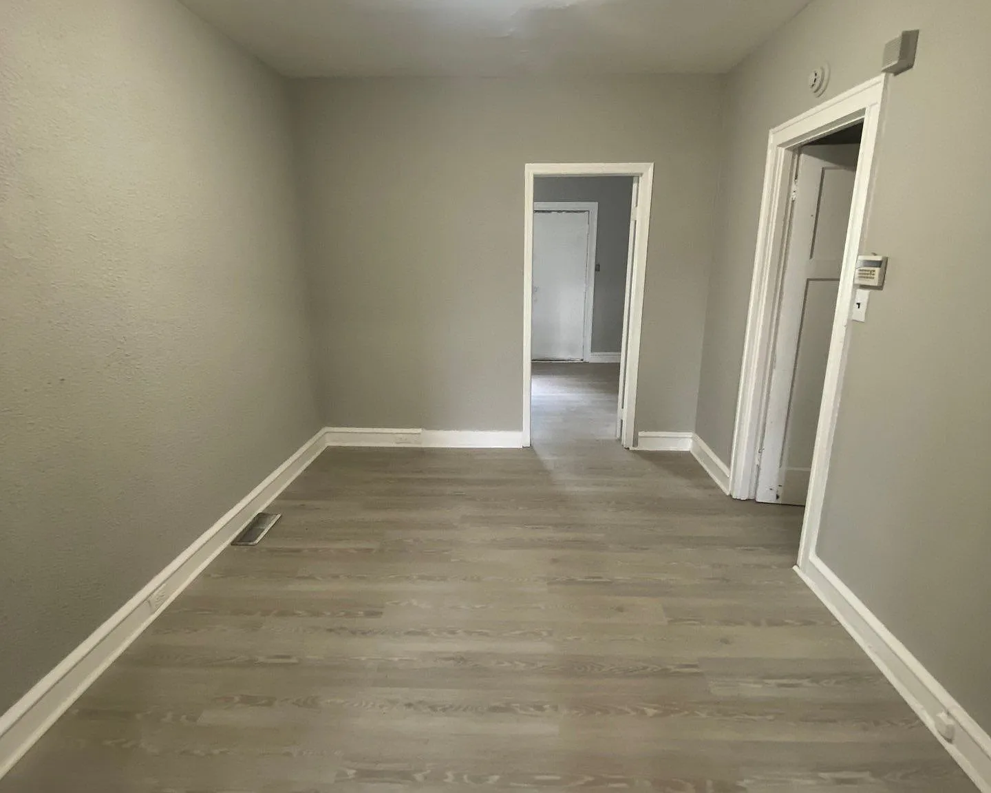 2726 Beryl Ave — Photo 4