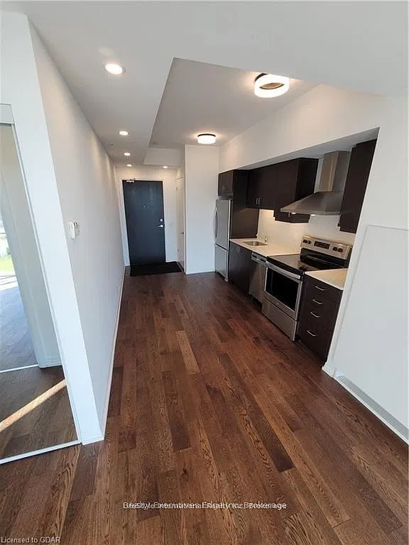 7711 Green Vista Gate — Photo 2