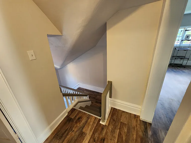 414 E Leasure Ave #4 — Photo 7