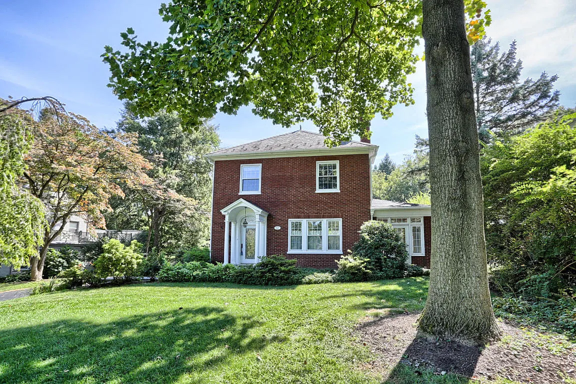 525 N School Ln photo 1