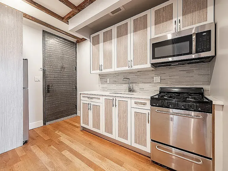 1629 Saint Johns Pl #2I — Photo 2