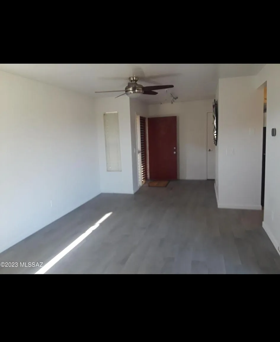 2 bed, 948 sqft, $1,450 — Photo 2