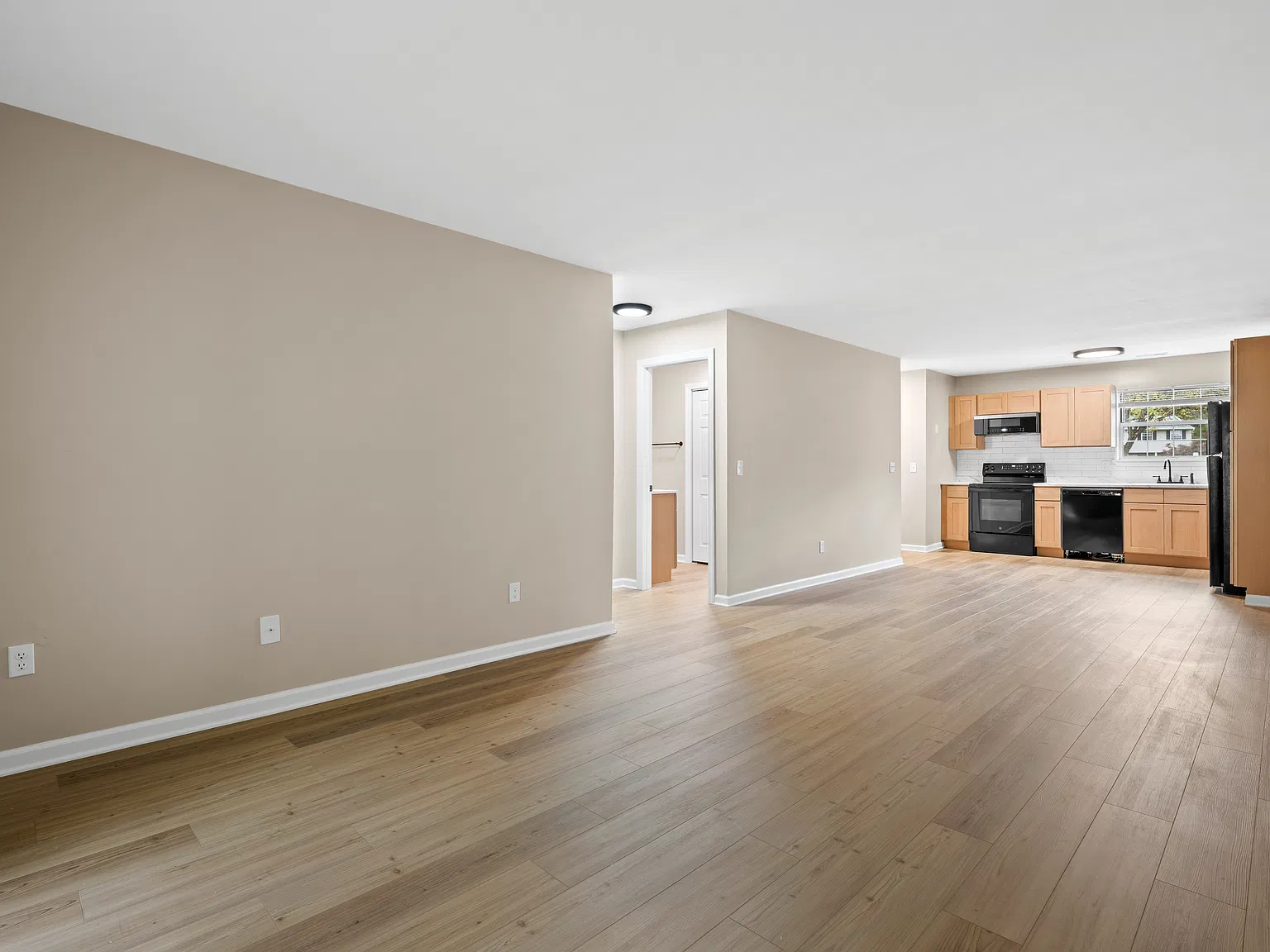 Village Park Apartments — Photo 3