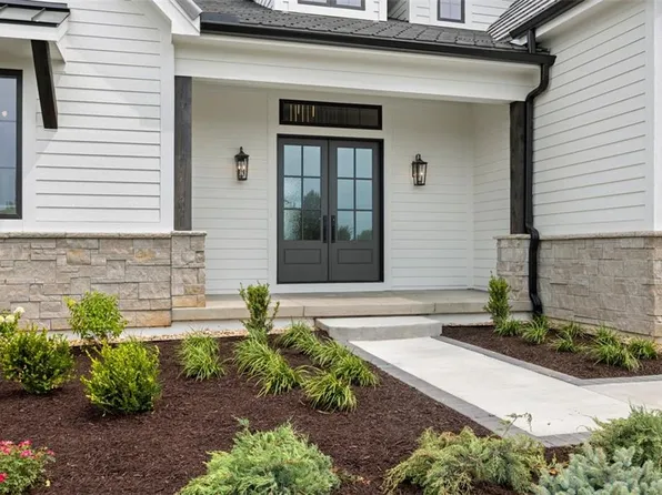 21347 W 94th Ter, Lenexa, KS 66220