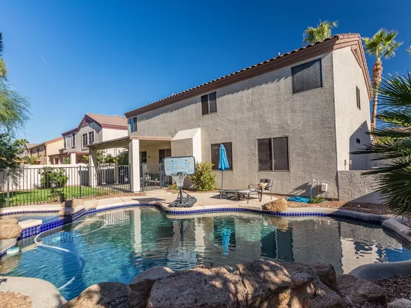 974 S Roles Dr, Gilbert, AZ 85296