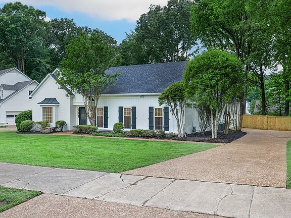 2nd image of 8310 Heatherglen Dr