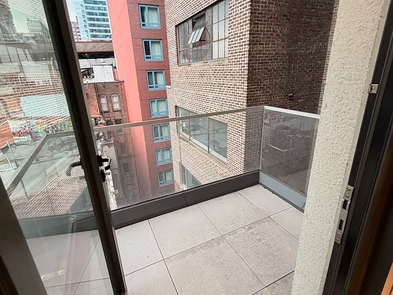 355 W 39th St #5B — Photo 35