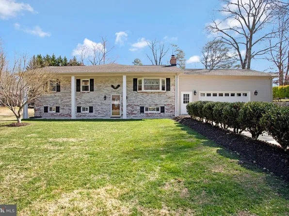 28760 Hancock Dr, Mechanicsville, MD 20659