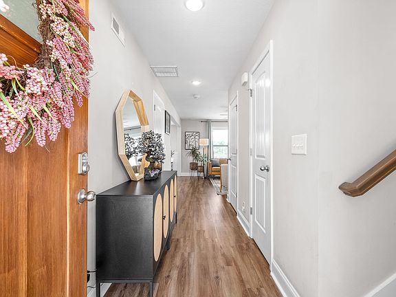 4th image of 143 Blackman St