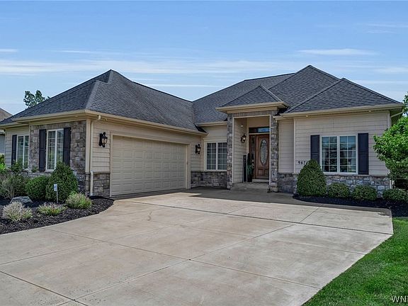 3rd image of 9674 Golden Aster Ct
